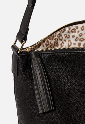 L. Double Tassle Shoulder Bag - Black